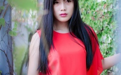 把腿再抬高一点就能吃到扇贝了